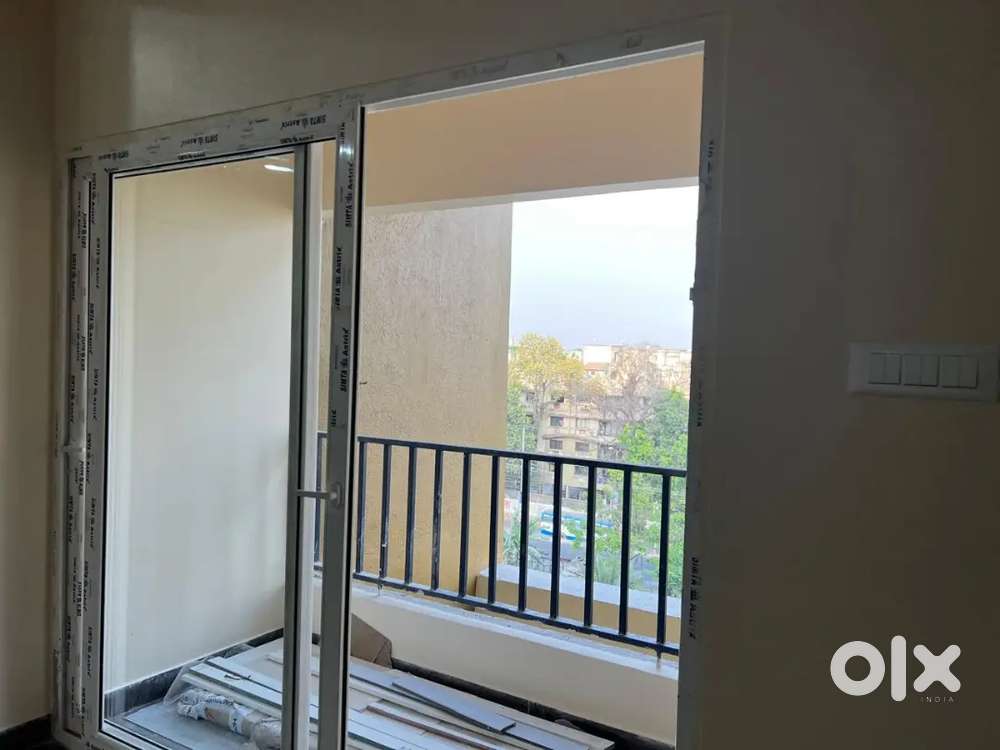 3 shop sale and 2 storied residence