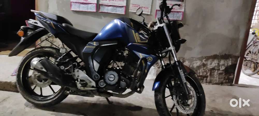 Yamaha FZ v 2