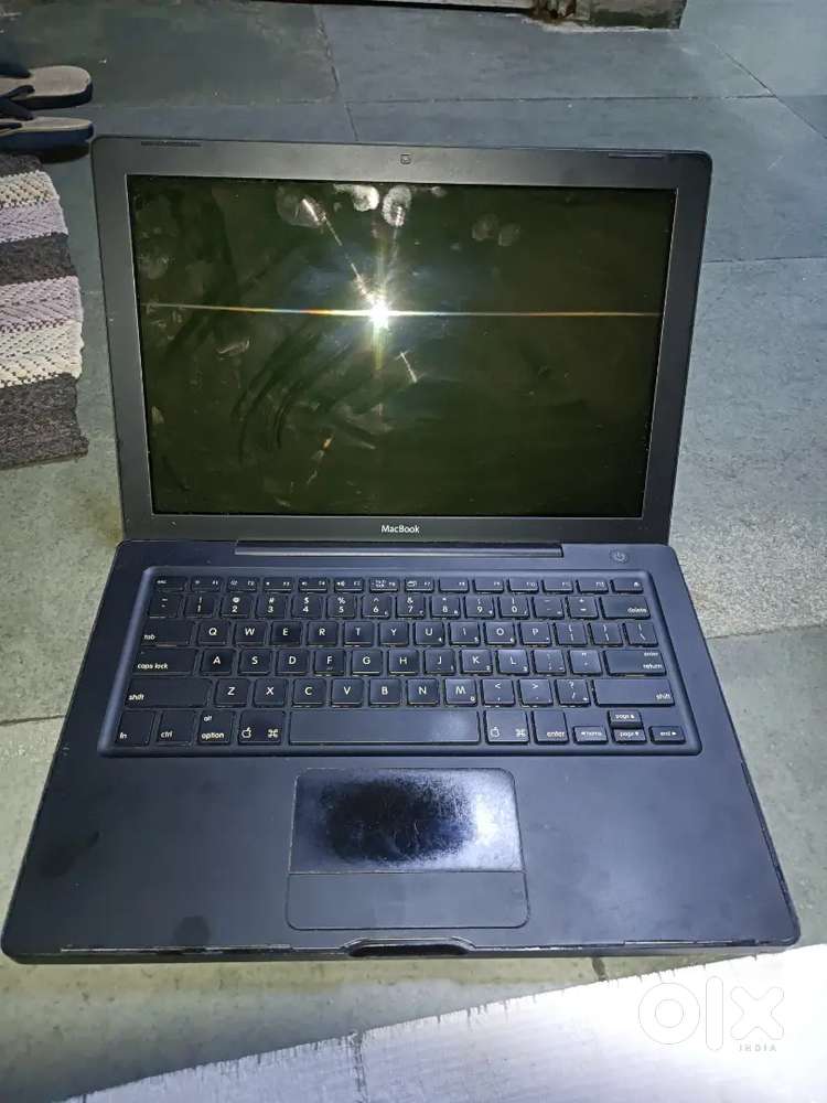 Not turning on, selling for parts or repair”.