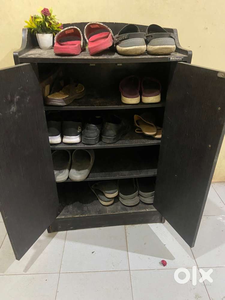 Shoe stand