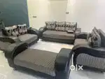 Sofa and table in excellent condition