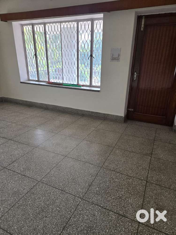 Spacious 3500 sq ft property in Tilak Nagar Jaipur