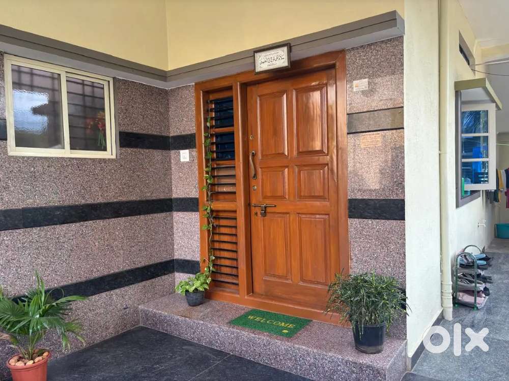 Corner individual 2bhk house for Rent in vijay nagar extension