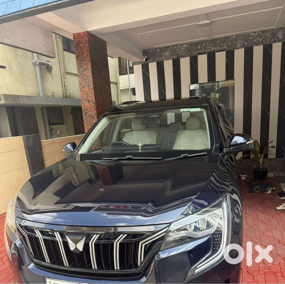 Mahindra XUV700 2023 Diesel Well Maintained