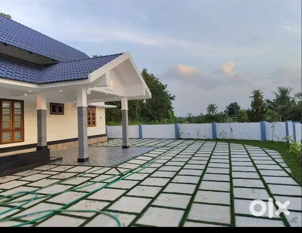 വാഴക്കുളം ഭാഗത്ത് പുതിയ വീട് വിൽപ്പനയ്ക്ക്