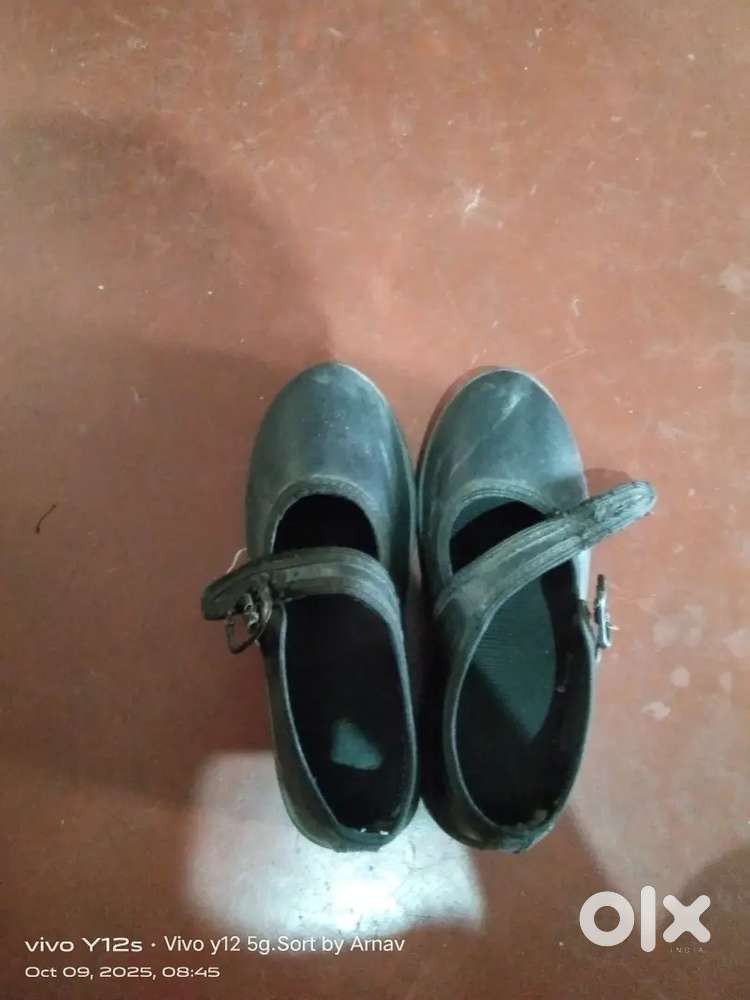 इसका साइज बच्चों के लिए 11 है।  5 साल की लड़की के लिए।