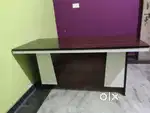 New unused office table is on sale