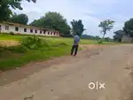 MUJHE JAMIN BECHNA HAI