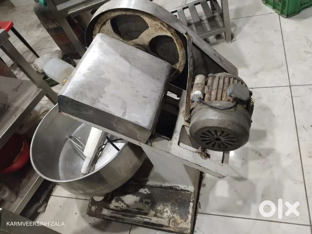 Hotel Dough mixture , tilting grinder and pizza oven