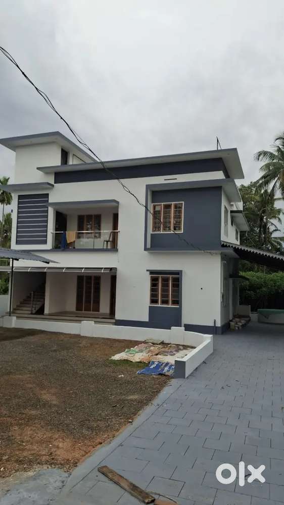 Neat and clean house for rent @Perumbavoor, Onnammile