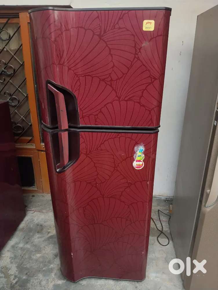 Godrej 310 litre 4 star Frost free double door refrigerator