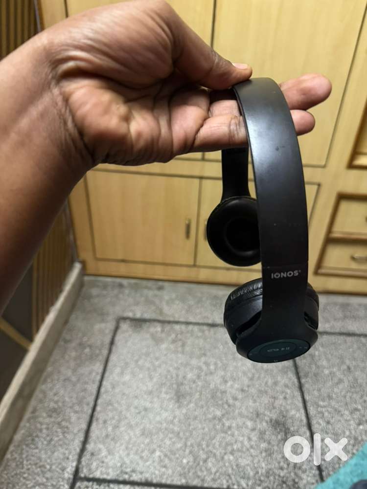 Good condition buletooth headphone