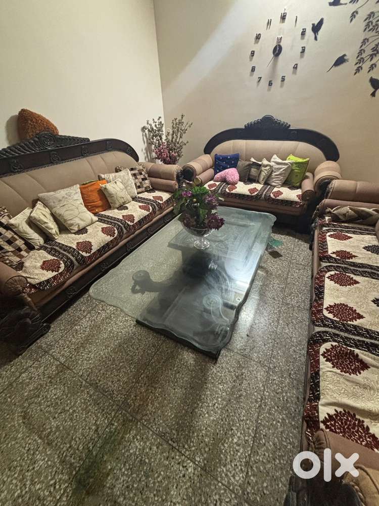 11 seater traditional sofa