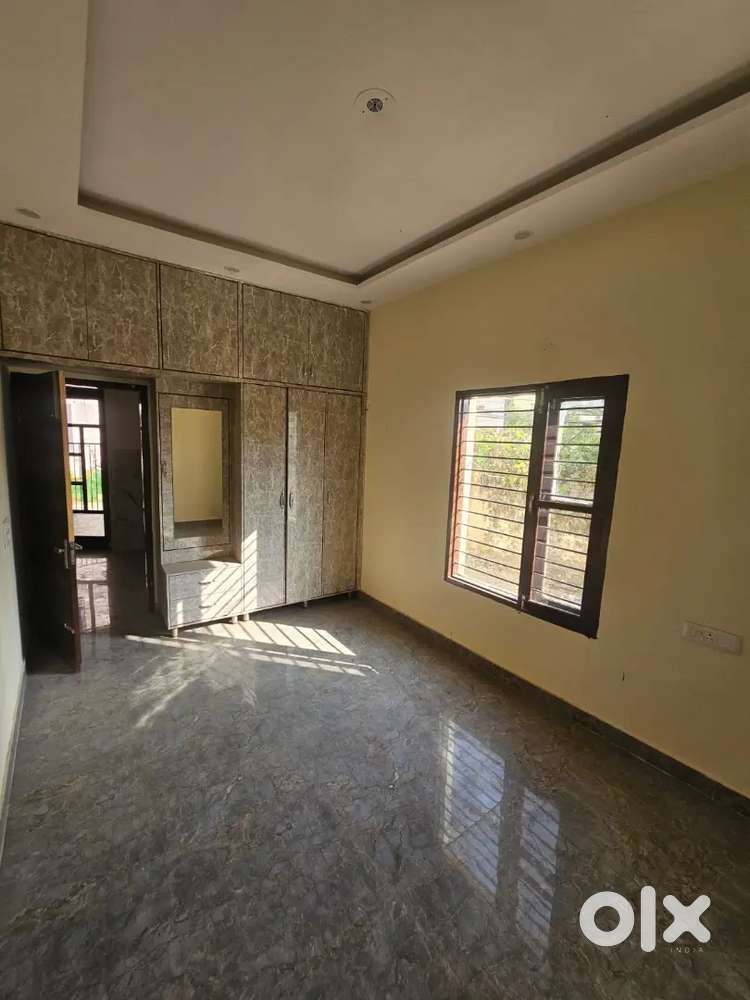 Kothi 8 marla sec 23 chandigarh, good location