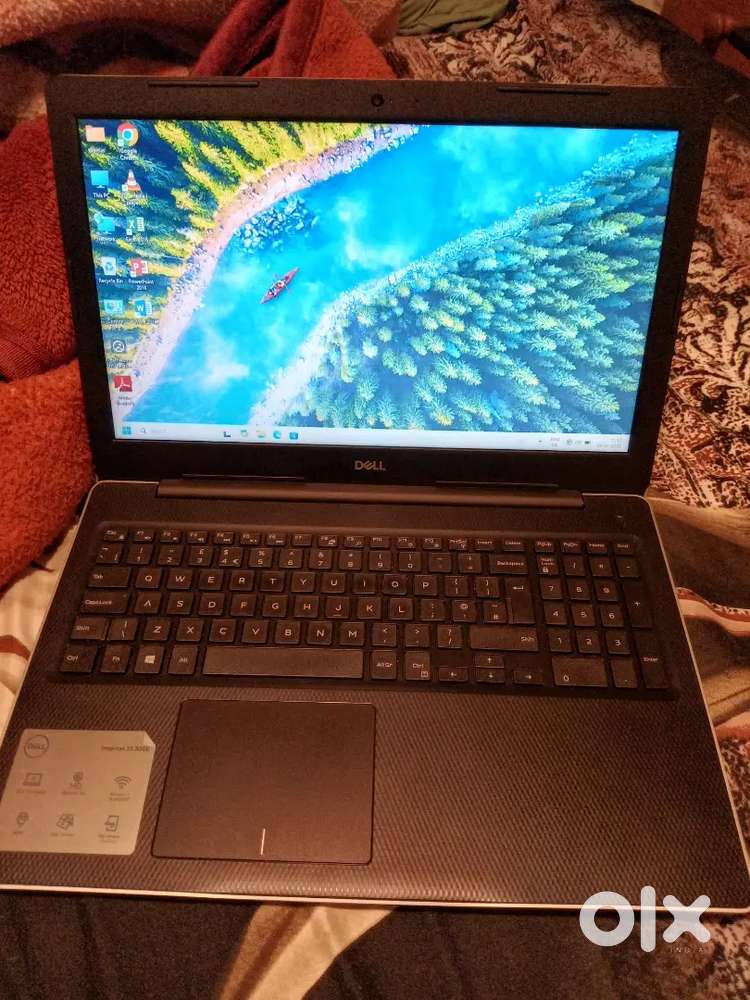 Dell Inspiron 15 3000
AMD Ryzen 3 2300U with Radeon Vega  mobile Gfx