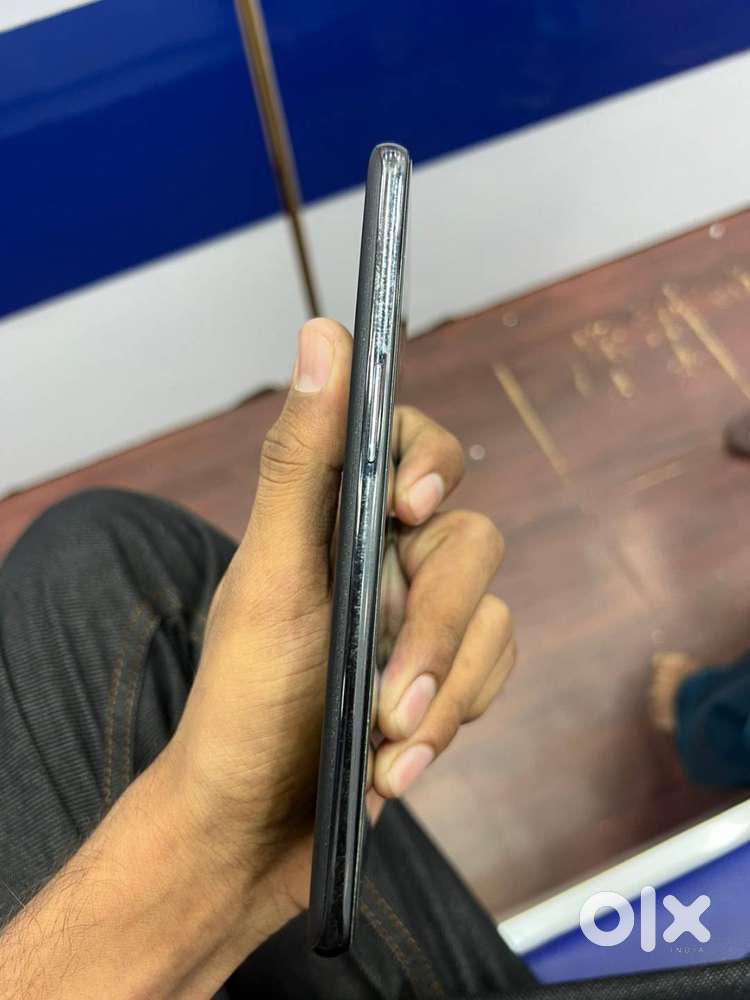 One' plus 10t-100% condition Black colour