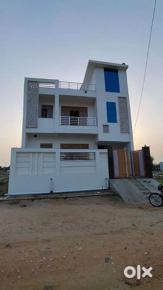 House Sale near sabujnagar