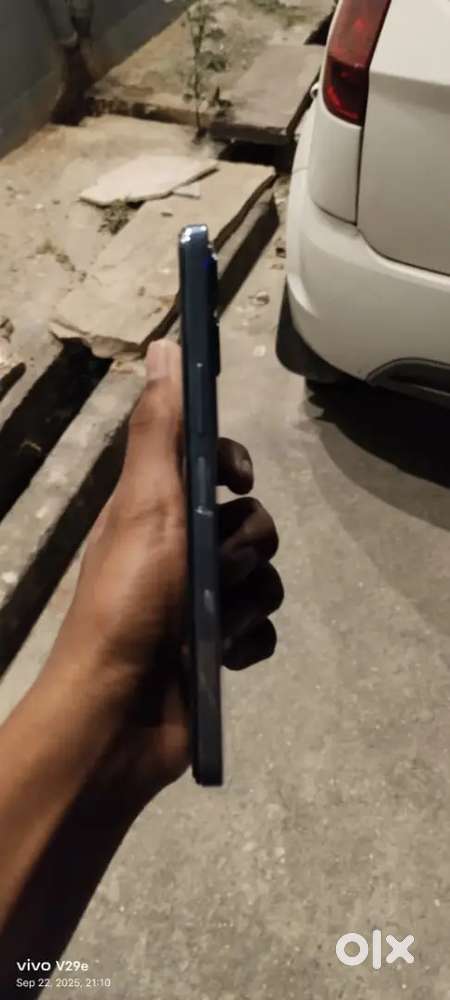 Vivo y29 5g 4 gb ram 128 gb storage