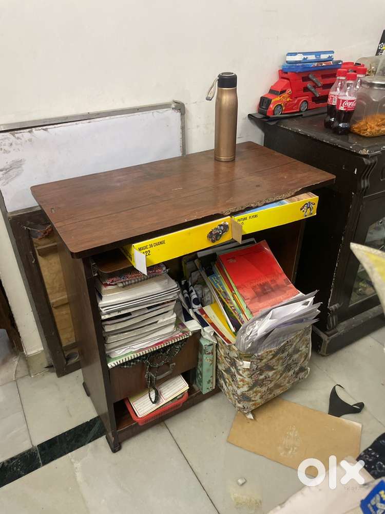 Study tablecum computer  table,both 2 i. 1