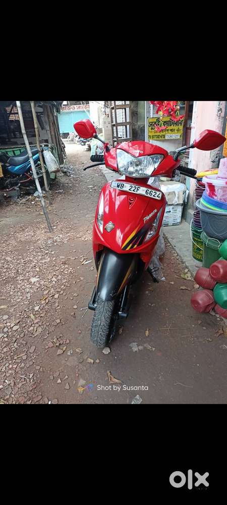 Hero pleasure scooty