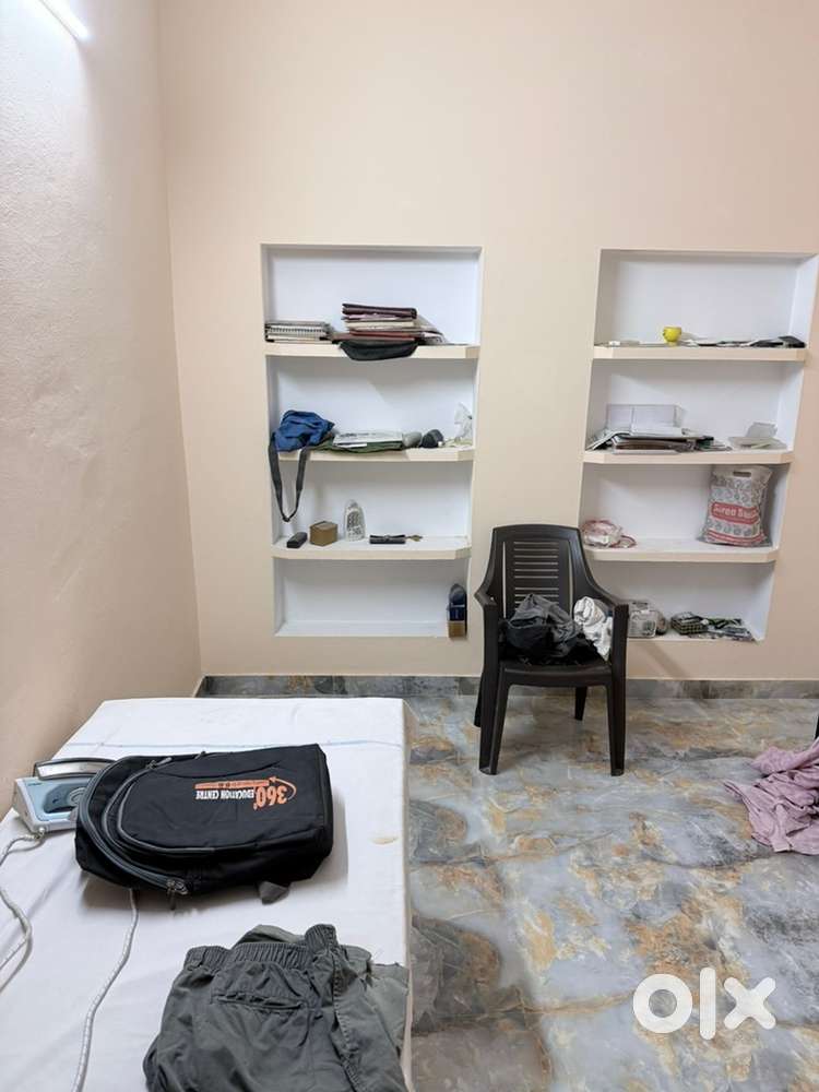 Set off 2 room and 1 washroom only for girls