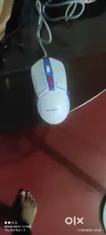 New gaming mouse 4 day old