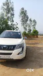 Mahindra XUV500 2016
