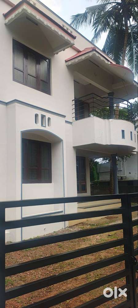 വട്ടപ്പാറ കൈരളി നഗറിൽ 6 സെൻറും ഇരുനിലവീടും  വിൽപ്പനയ്ക്ക്