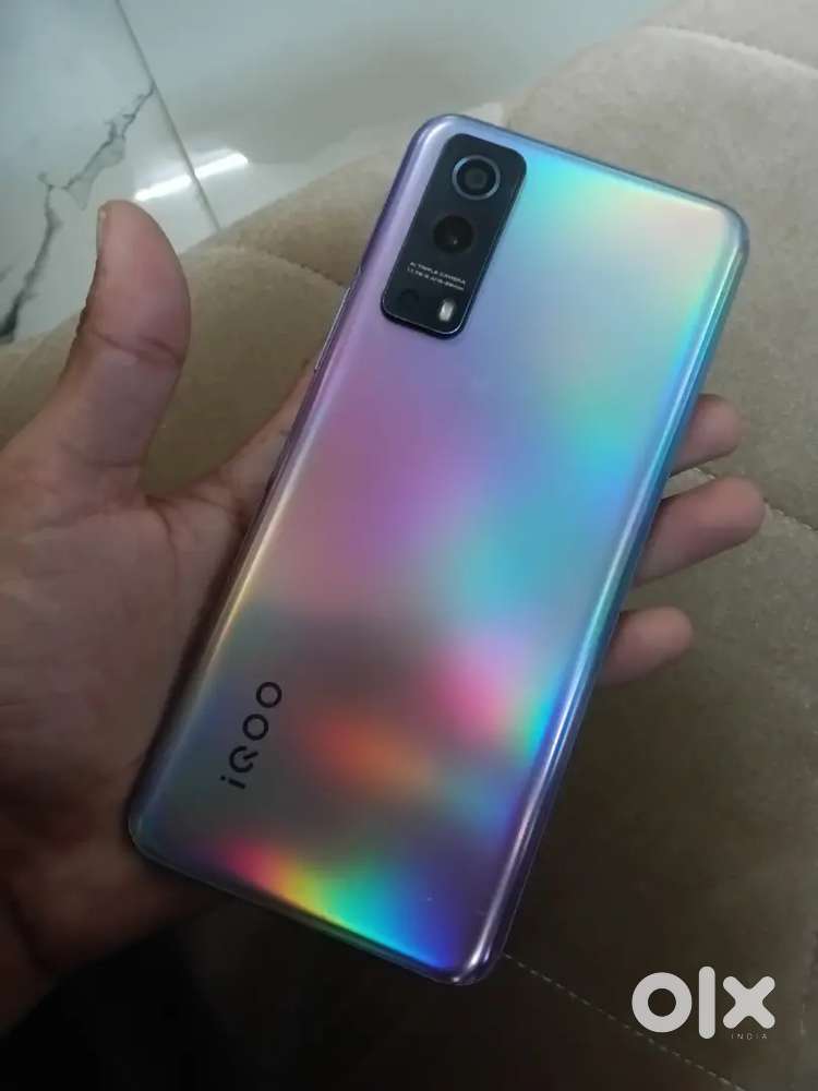 Iqoo z3 5g.   8/128