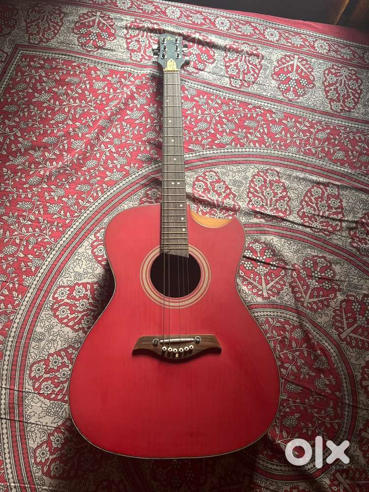 unused guitar almost new
