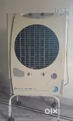 Bajaj Cooler 40L with stand