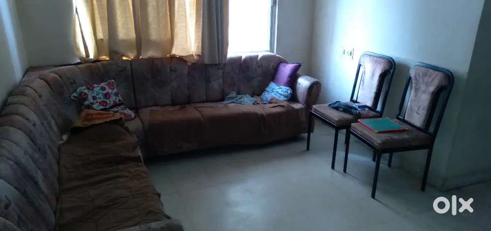 3 bhk furnished flat at prime location on kalawad road