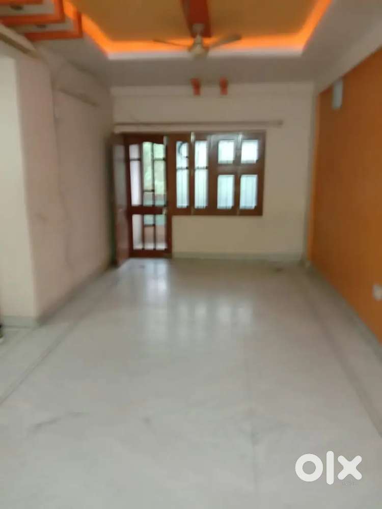 2 BHK FLAT FOR SALE [ NEAR THOKAR CHAURAHA SUNDERWAS PRIME LOCATION