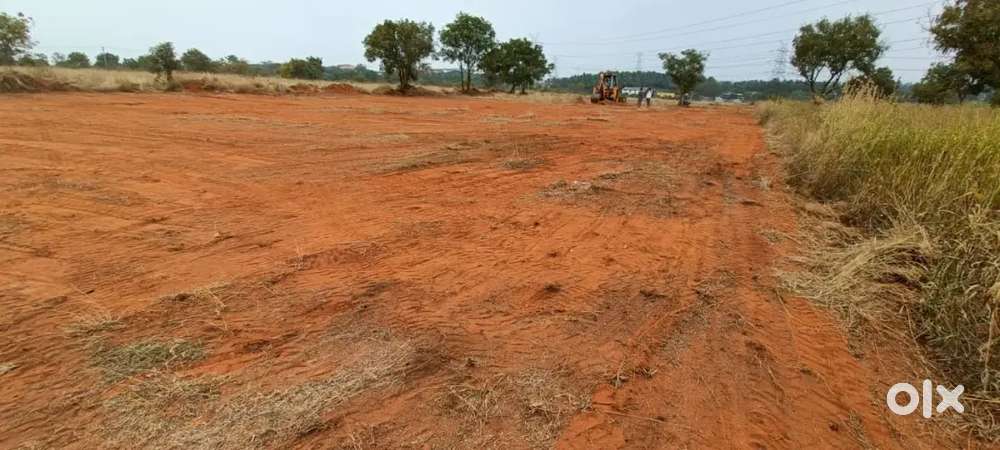 50 cent land for sale in karumathampatti jansons college backside