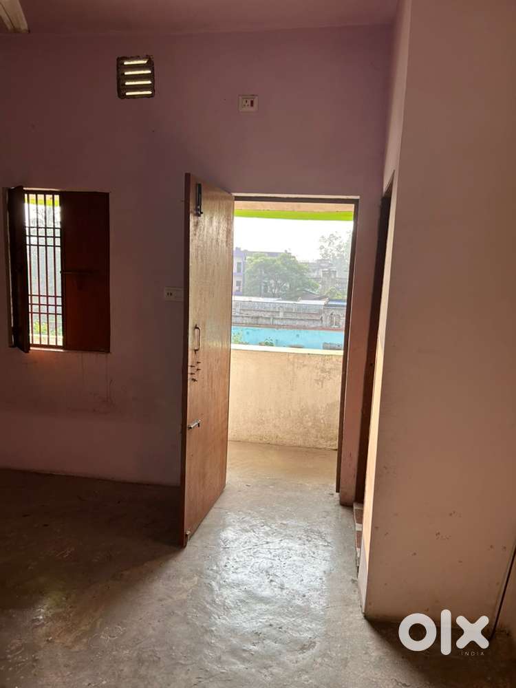 Newly construxted independent flat