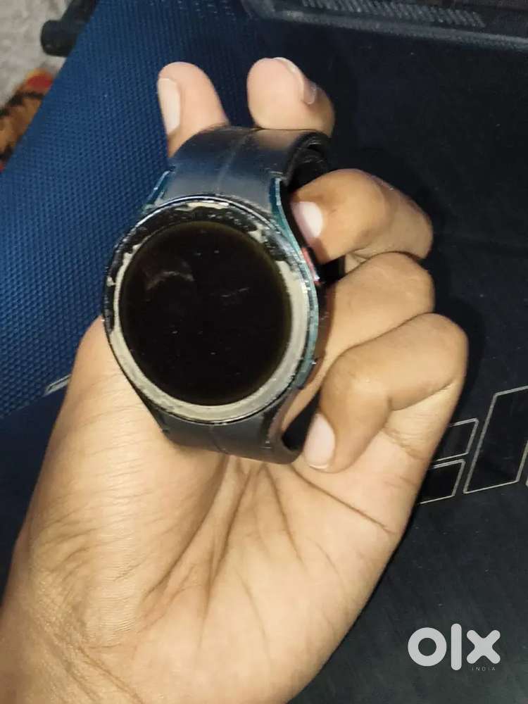 Samsung Galaxy Watch SM-R870 (Bluetooth)–Excellent Condition + Charger