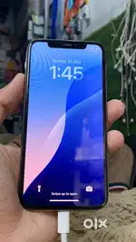 Iphone 11 pro 64 GB (phone with Bill) 100 battery face id all working