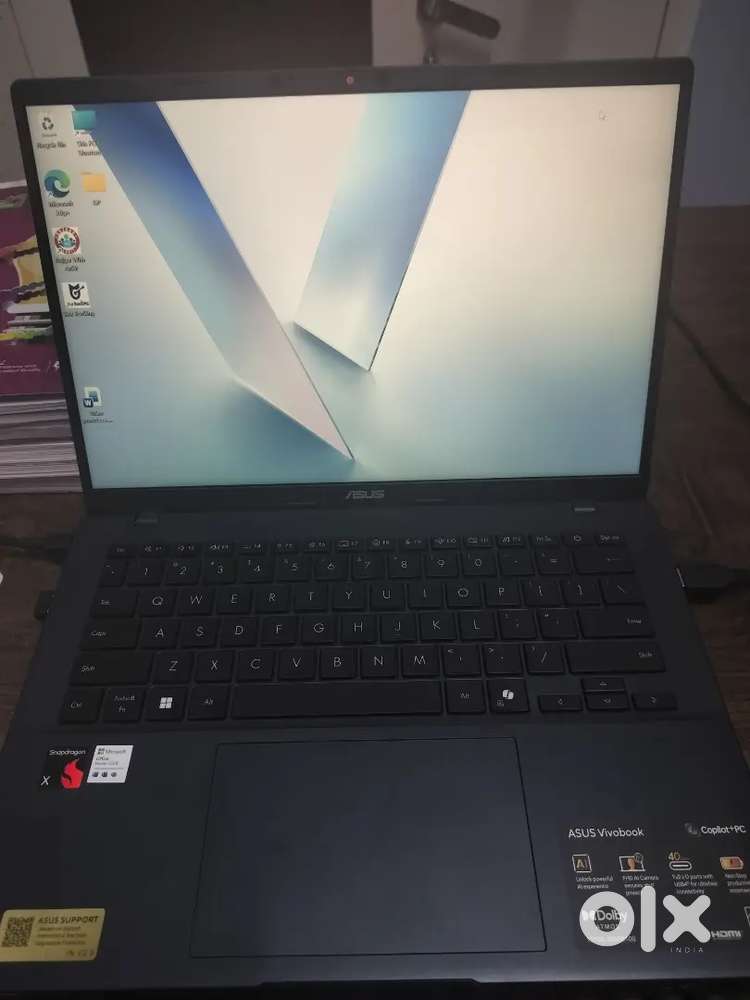 Asus vivobook 14 laptop 16GB Lpddr5x RAM 8448MT/s /512 SSD