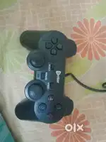 Wired gaming controller
