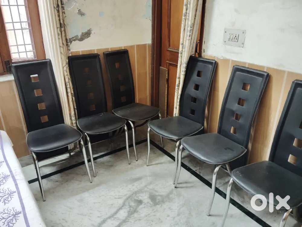 6 heavy iron rexin chair for sale like a good condition