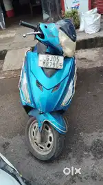 Rakhi hui gadi hai
