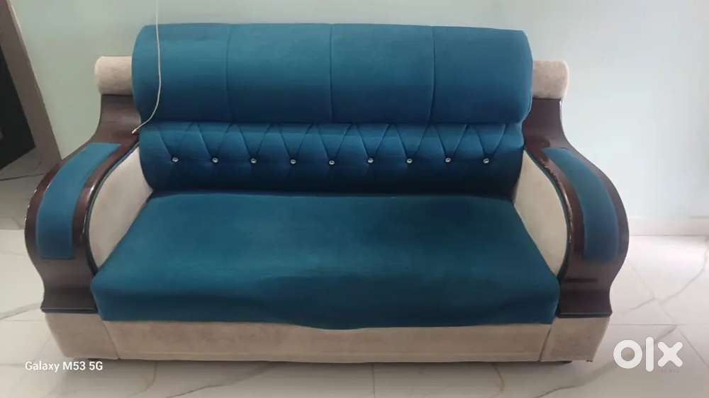 Blue coloured sofa 3+1+1