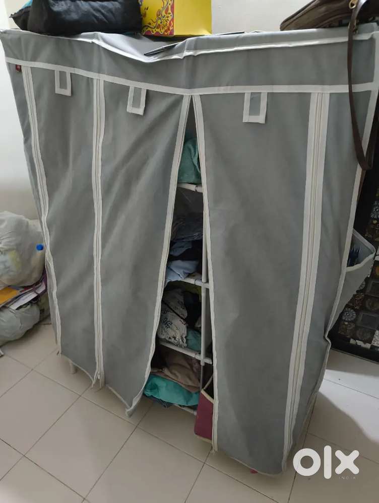 Cloth cupboard