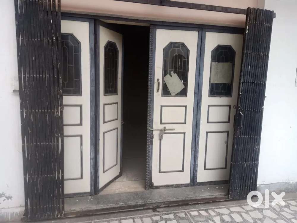 23x29 single hall with leth bath