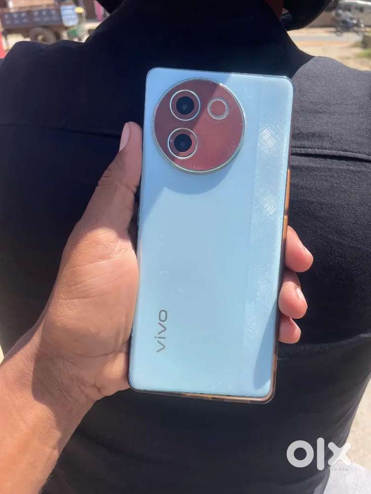 Vivo V30e abhi mobile ko 13 month hua hai koi bhi problem nahi hai