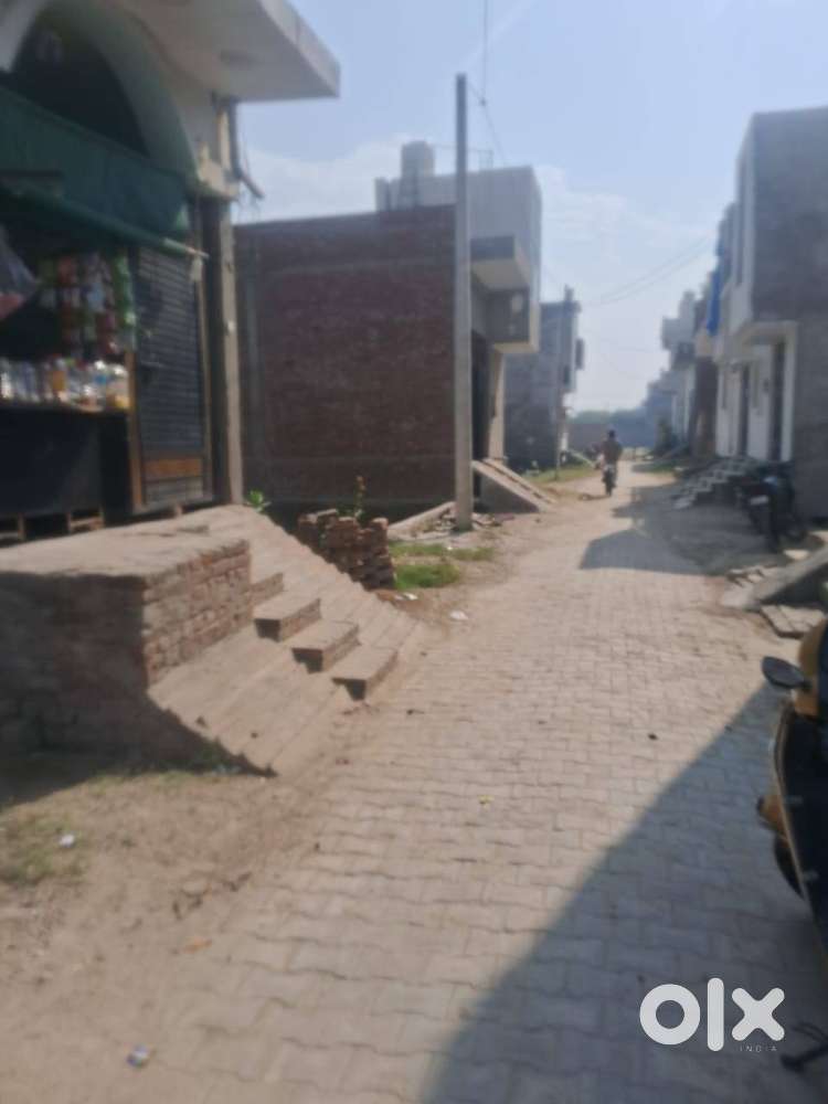 20 feet road plot in nishat baagh