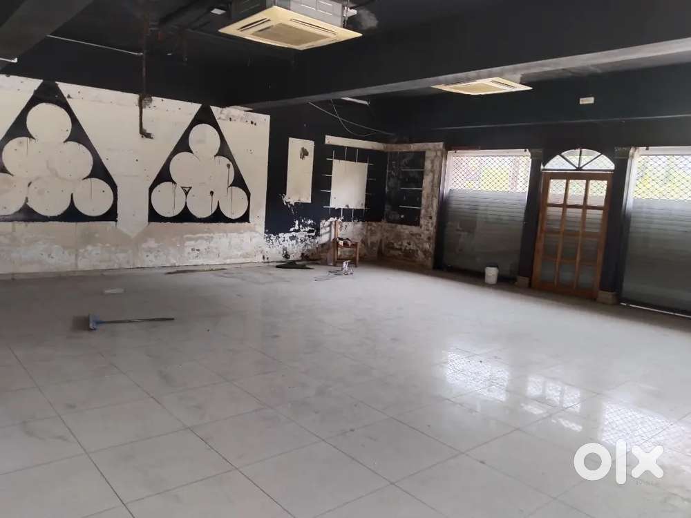 Corner shop for rent