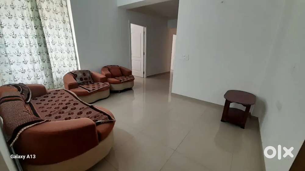 Very nice 3bhk full furnished flat in  shella