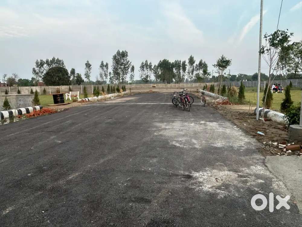 शहर के सबसे करीब सबसे सस्ते प्लॉट उपलब्ध तुरंत रहने योग्य बस्ती के बीच