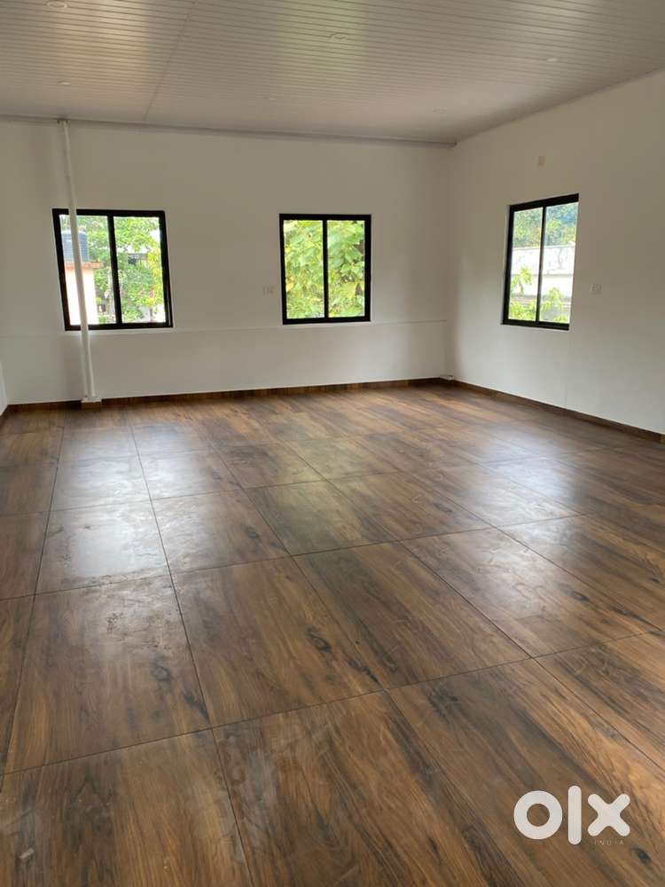 Rooms for rent. Suitable for godowns, tailors, dental clinic